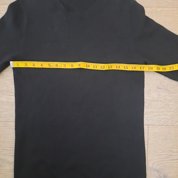 VINCE Elbow Sleeve Cashmere Tunic - Picture 7 of 9